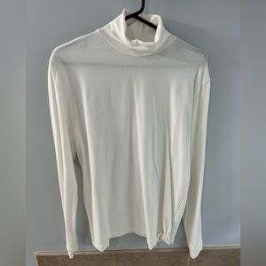 Men’s white turtle neck size L